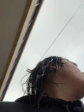 Lesly 10- online show from February 1, 2026, 9:13 pm