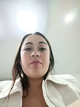 Lesly 10- online show from November 20, 2025, 6:30 pm