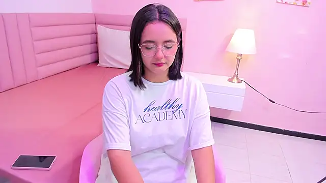 Snapshot of kae_styles chatting on September 24, 2025, 8:04 pm kae styles online show from September 24, 2025, 8:04 pm