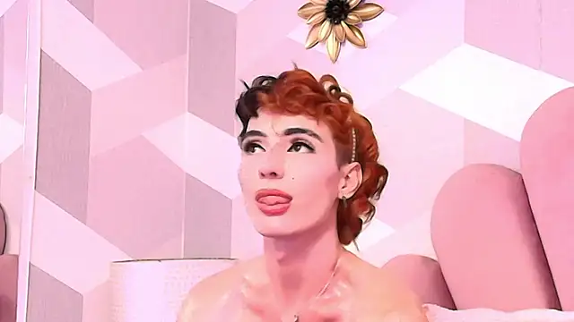 Snapshot of KylieMonnett chatting on January 18, 2026, 8:01 pm KylieMonnett online show from January 18, 2026, 8:01 pm