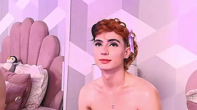 Snapshot of KylieMonnett chatting on February 14, 2026, 6:19 pm KylieMonnett online show from February 14, 2026, 6:19 pm