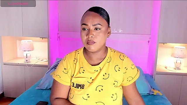 Snapshot of EmilyyStuart chatting on February 14, 2026, 7:58 pm EmilyyStuart online show from February 14, 2026, 7:58 pm