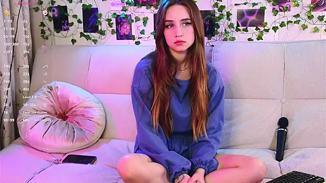 Snapshot of Alice_loft chatting on March 7, 2025, 7:05 pm Alice loft online show from March 7, 2025, 7:05 pm