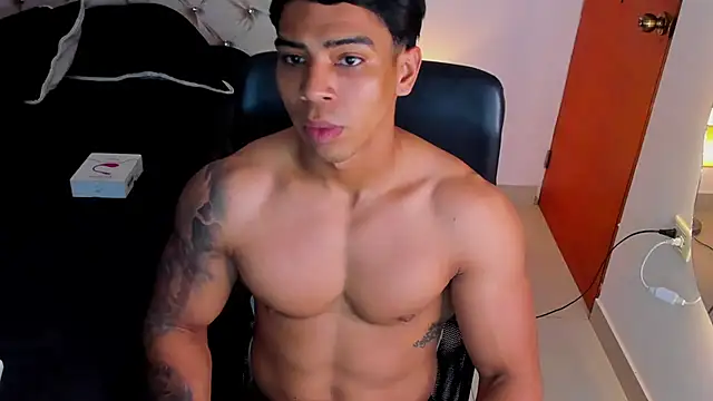 Andrew wolf7 online show from November 7, 2025, 6:56 pm