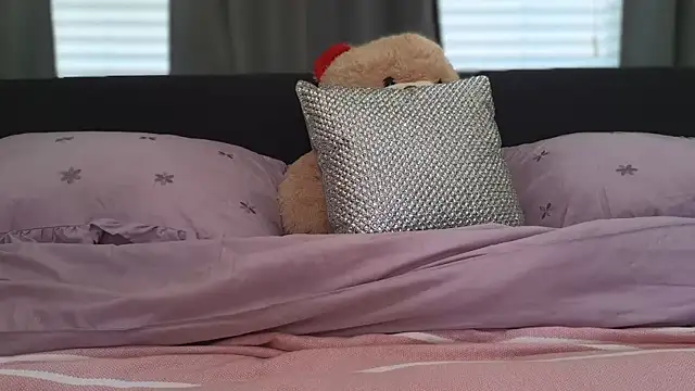 Snapshot of longislandprincess chatting on March 14, 2026, 7:09 pm longislandprincess online show from March 14, 2026, 7:09 pm