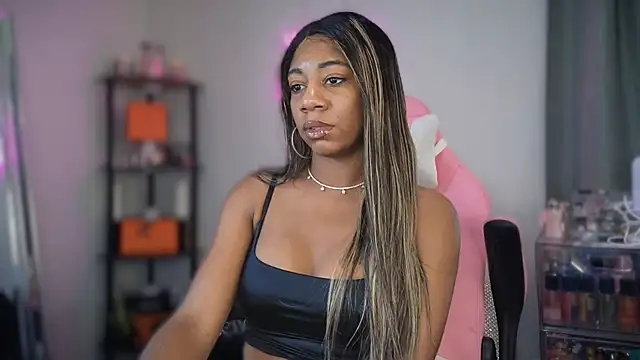 Snapshot of longislandprincess chatting on March 13, 2025, 1:07 pm longislandprincess online show from March 13, 2025, 1:07 pm