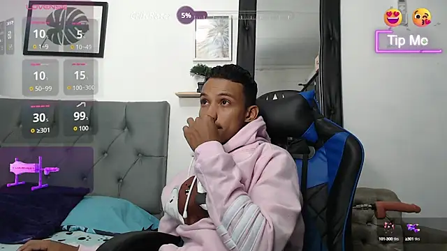 Snapshot of Ryan_Vergon chatting on October 11, 2025, 3:18 am Ryan Vergon online show from October 11, 2025, 3:18 am