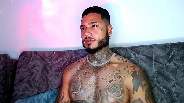 Exotic tatto27121 online show from January 17, 2025, 3:12 am