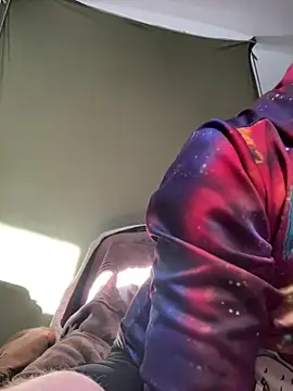 theoneandonlyniko online show from April 18, 2026, 12:13 am