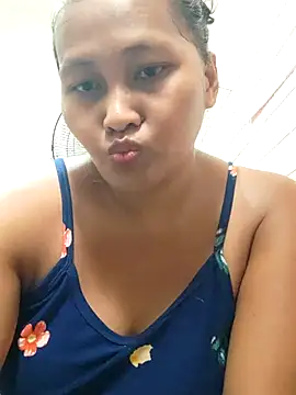 Snapshot of Sweetchuby1995 chatting on March 31, 2026, 2:13 am Sweetchuby1995 online show from March 31, 2026, 2:13 am