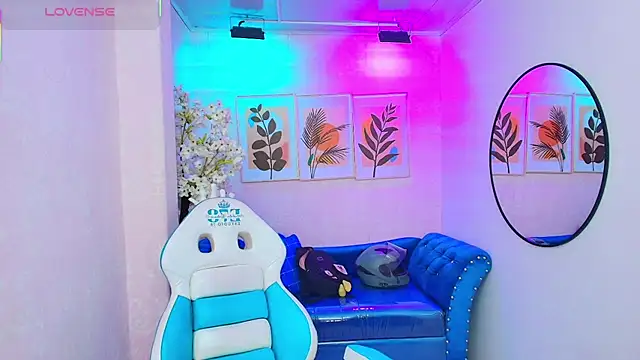 Dafne huges online show from November 4, 2025, 7:17 pm