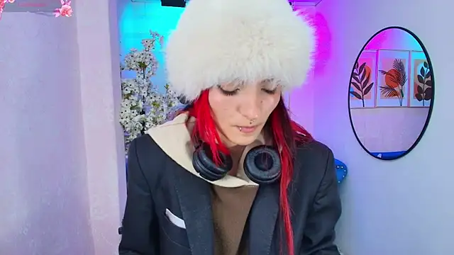 Dafne huges online show from December 5, 2025, 7:12 pm