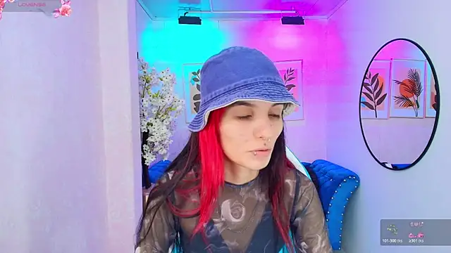 Dafne huges online show from November 17, 2025, 7:29 pm