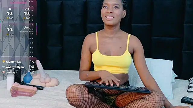 Snapshot of petitelittleebony chatting on November 15, 2025, 2:59 am petitelittleebony online show from November 15, 2025, 2:59 am