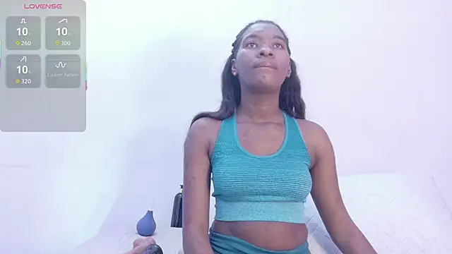 Snapshot of petitelittleebony chatting on November 9, 2025, 12:09 pm petitelittleebony online show from November 9, 2025, 12:09 pm