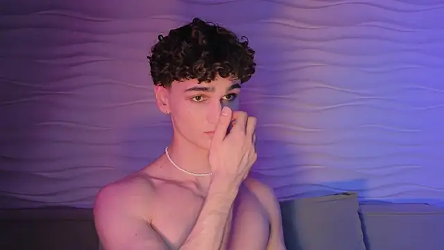 adam 21cm   online show from October 8, 2025, 4:19 pm