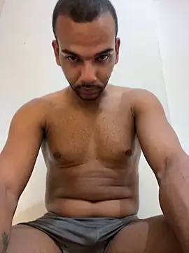 noahmarins online show from November 17, 2025, 2:26 am