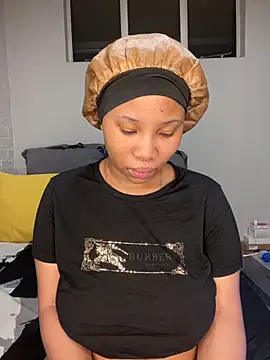 Snapshot of DrippinCaramelCutie chatting on November 23, 2025, 8:08 pm DrippinCaramelCutie online show from November 23, 2025, 8:08 pm