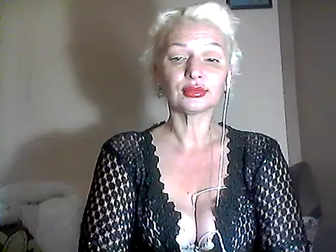 Snapshot of MaryJane441 chatting on December 15, 2025, 8:03 pm MaryJane441 online show from December 15, 2025, 8:03 pm