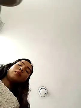 Snapshot of scarlet_castro chatting on October 23, 2025, 4:16 pm scarlet castro online show from October 23, 2025, 4:16 pm