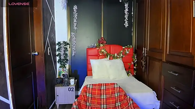 SexyNaf online show from December 3, 2025, 7:13 pm