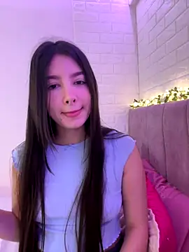 annaharper- online show from September 22, 2025, 6:47 pm