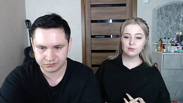 Snapshot of Kristy-Max chatting on March 2, 2025, 11:52 am Kristy-Max online show from March 2, 2025, 11:52 am