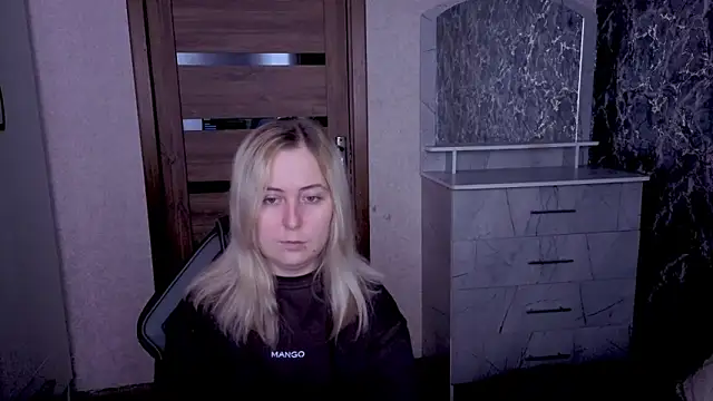 Snapshot of Kristy-Max chatting on May 25, 2026, 1:38 am Kristy-Max online show from May 25, 2026, 1:38 am