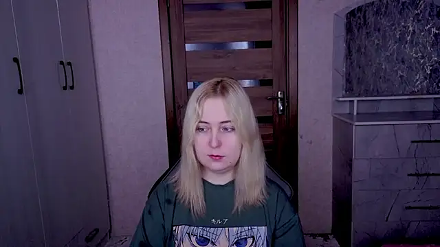 Snapshot of Kristy-Max chatting on March 18, 2026, 2:04 am Kristy-Max online show from March 18, 2026, 2:04 am