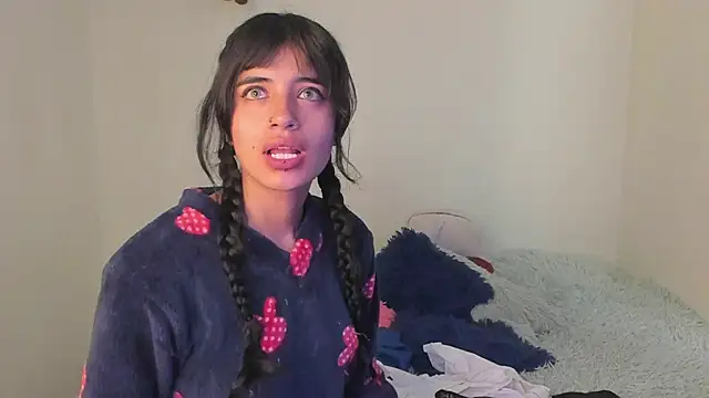 Snapshot of CelesteXCute chatting on February 5, 2025, 12:17 pm CelesteXCute online show from February 5, 2025, 12:17 pm