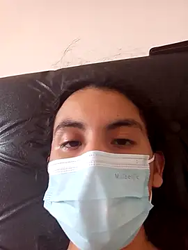 FKF2004 online show from September 17, 2025, 7:27 pm