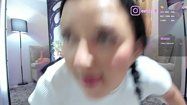  EmilyJireh  online show from June 1, 2026, 7:24 pm