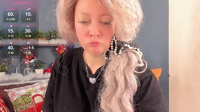 JesiaFoxi online show from January 9, 2026, 1:18 pm