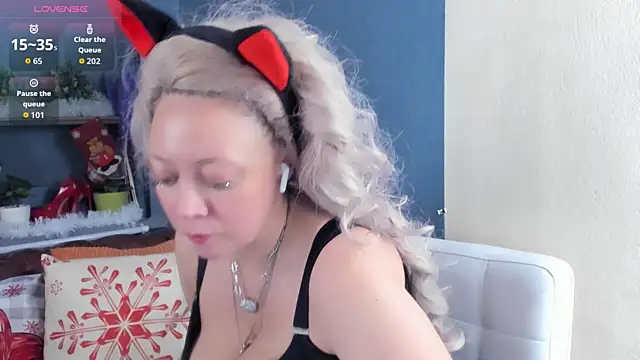 JesiaFoxi online show from January 11, 2026, 3:52 pm