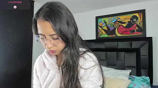 Snapshot of tatiana_valencia chatting on March 17, 2025, 12:35 pm tatiana valencia online show from March 17, 2025, 12:35 pm