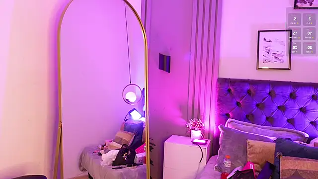 Snapshot of Giovanna_oliveira chatting on November 23, 2025, 6:23 am Giovanna oliveira online show from November 23, 2025, 6:23 am