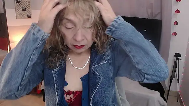 Snapshot of Afrodita_sg chatting on February 12, 2026, 2:17 pm Afrodita sg online show from February 12, 2026, 2:17 pm