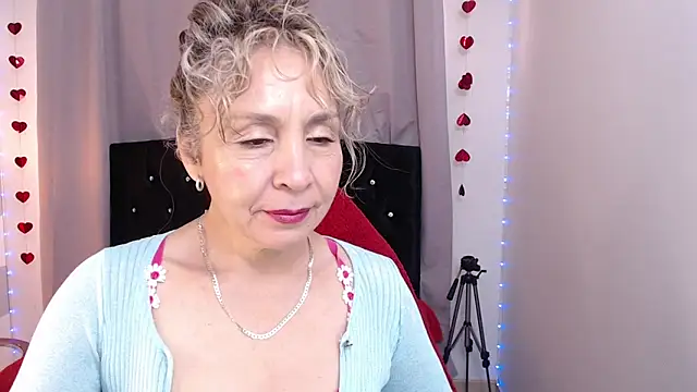 Snapshot of Afrodita_sg chatting on February 27, 2026, 2:06 pm Afrodita sg online show from February 27, 2026, 2:06 pm