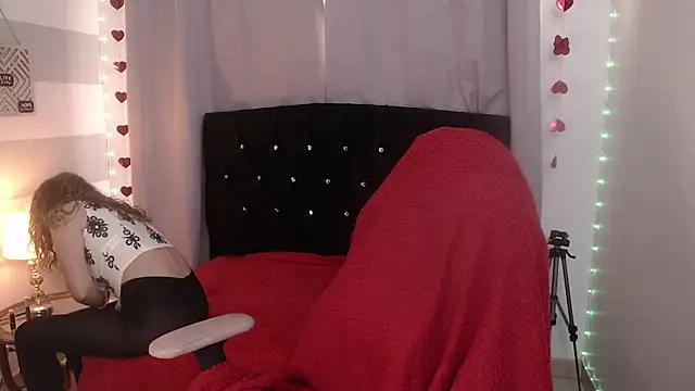 Snapshot of Afrodita_sg chatting on February 16, 2026, 2:27 pm Afrodita sg online show from February 16, 2026, 2:27 pm