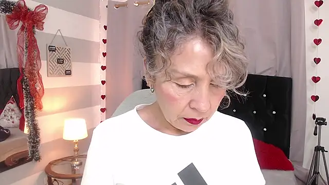 Afrodita sg online show from December 5, 2025, 2:15 pm