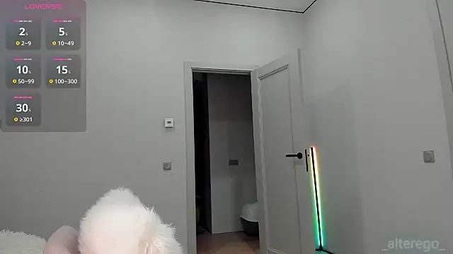  cometoseeme  online show from March 8, 2026, 5:16 pm