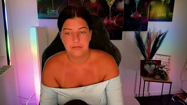 Snapshot of NatiLove35 chatting on September 27, 2025, 5:24 am NatiLove35 online show from September 27, 2025, 5:24 am