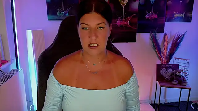 Snapshot of NatiLove35 chatting on September 25, 2025, 4:46 pm NatiLove35 online show from September 25, 2025, 4:46 pm