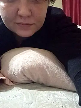 Amelia Alvarez online show from January 5, 2025, 4:06 pm