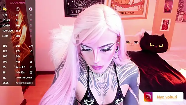 Snapshot of Nyx_volturi chatting on December 6, 2024, 2:40 am Nyx volturi online show from December 6, 2024, 2:40 am