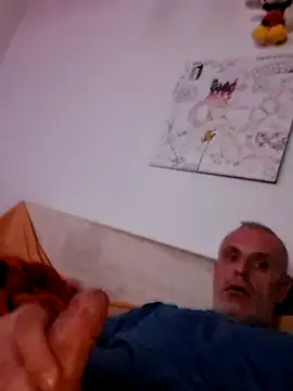 Girl lover79 online show from October 19, 2025, 1:41 am