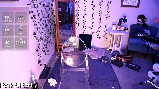 Peaches N Kreme online show from February 9, 2026, 2:42 am