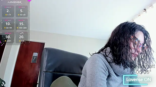 Snapshot of paulinabarnett- chatting on May 10, 2026, 3:47 pm paulinabarnett- online show from May 10, 2026, 3:47 pm