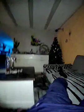 Snapshot of schlonzi81 chatting on December 17, 2025, 9:42 pm schlonzi81 online show from December 17, 2025, 9:42 pm