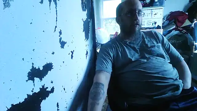 slickwill123 online show from April 17, 2026, 8:55 pm